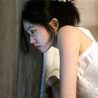 明天,我会成为谁的女友